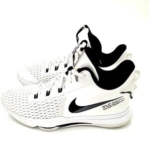 Nike LeBron Witness‎ 5 White/Black LeBron James Basketball Sneaker